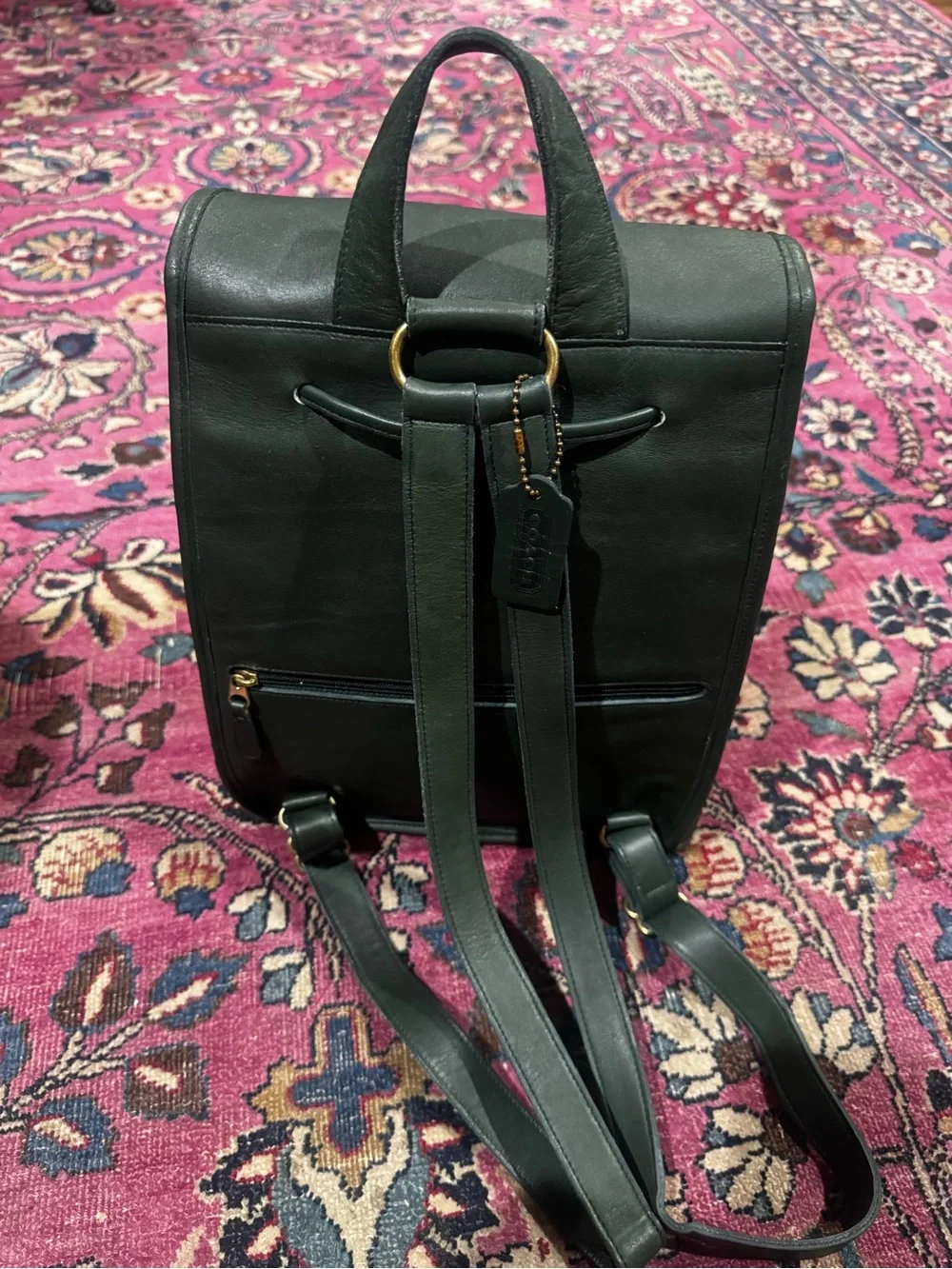 RARE BOTTLE GREEN / NEAR MINT Vintage Coach Classic Backpack (Style 9943)